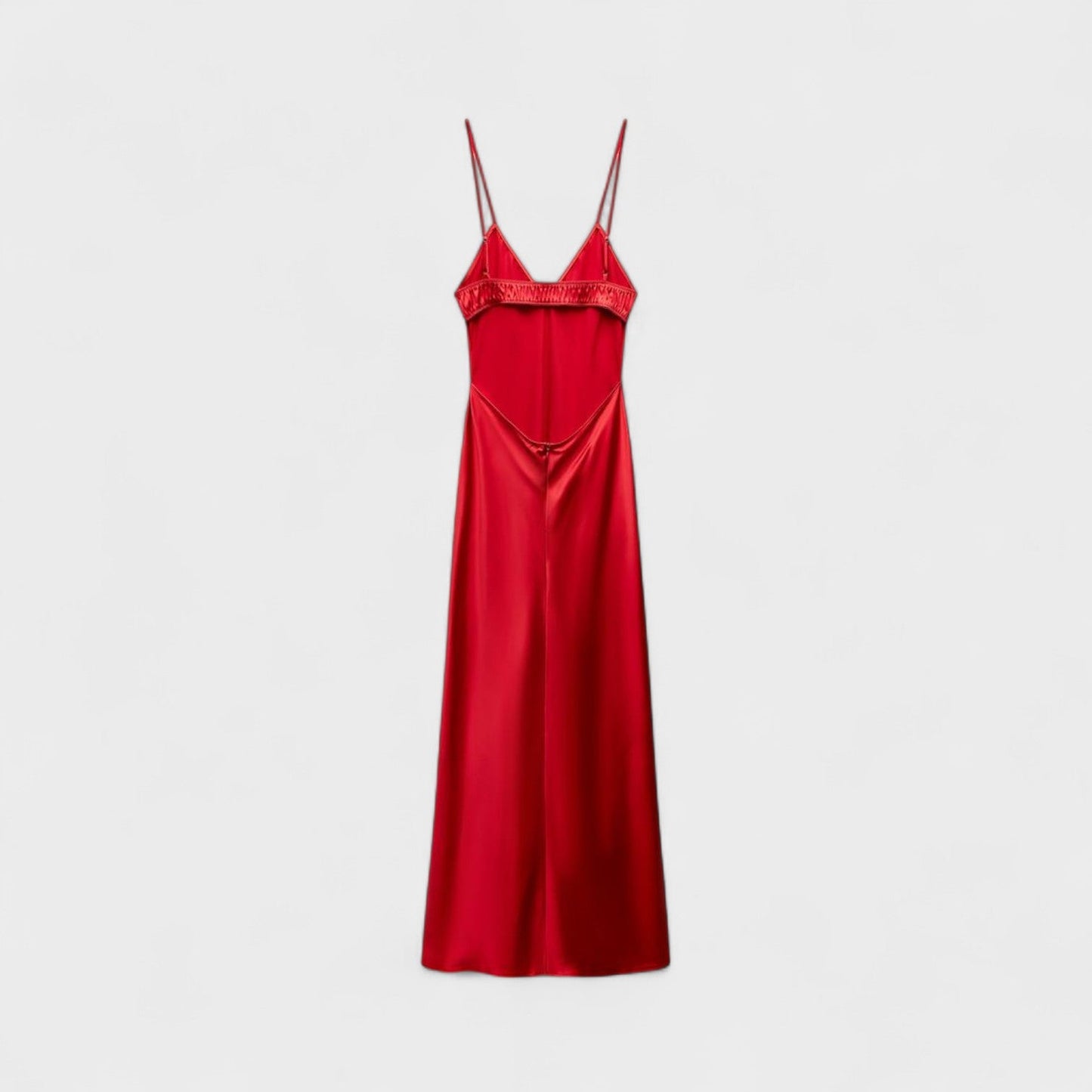 Šarlatové šaty - Jednoduchý a elegantní střih