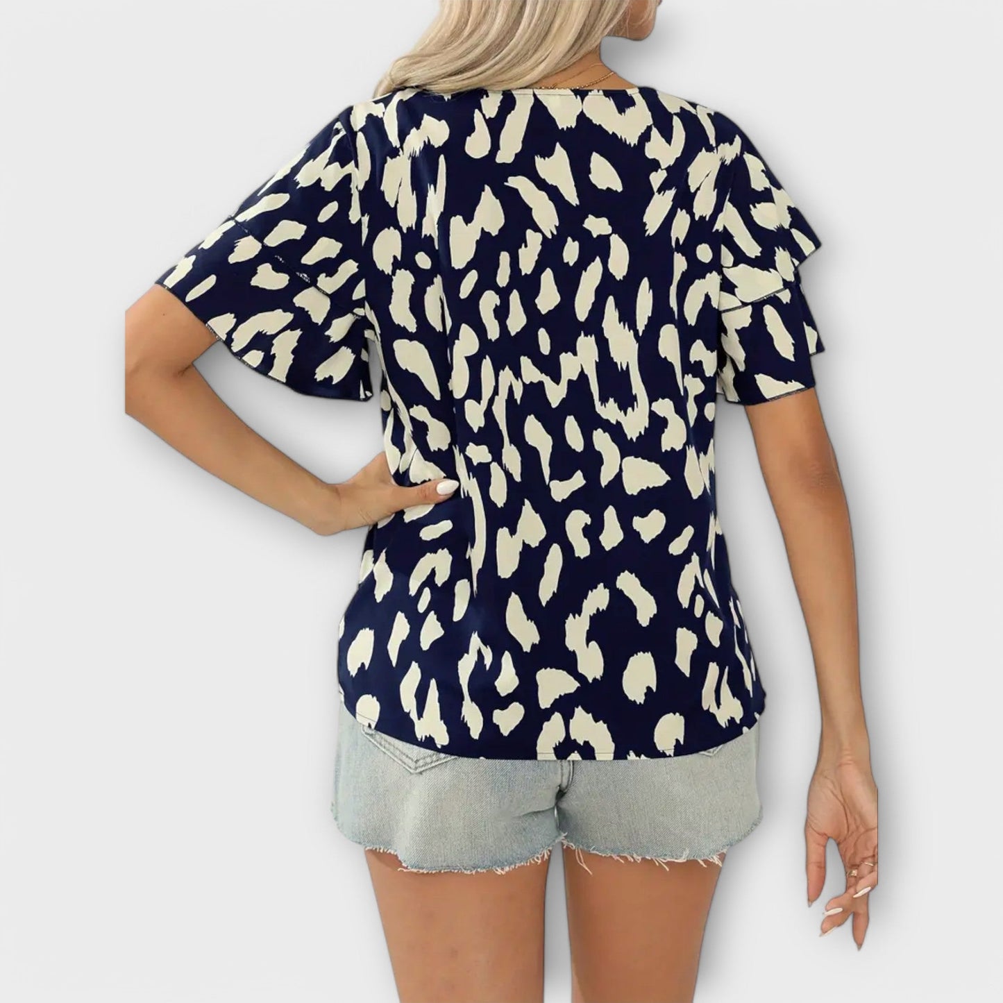 Evelyn - Casual Shirt with Round Neck