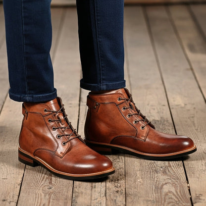 Caio - Retro Buty z Okrągłym Noskiem" could be rewritten as "Caio - Klasyczne Buty z Okrągłym Noskiem w Stylu Retro.