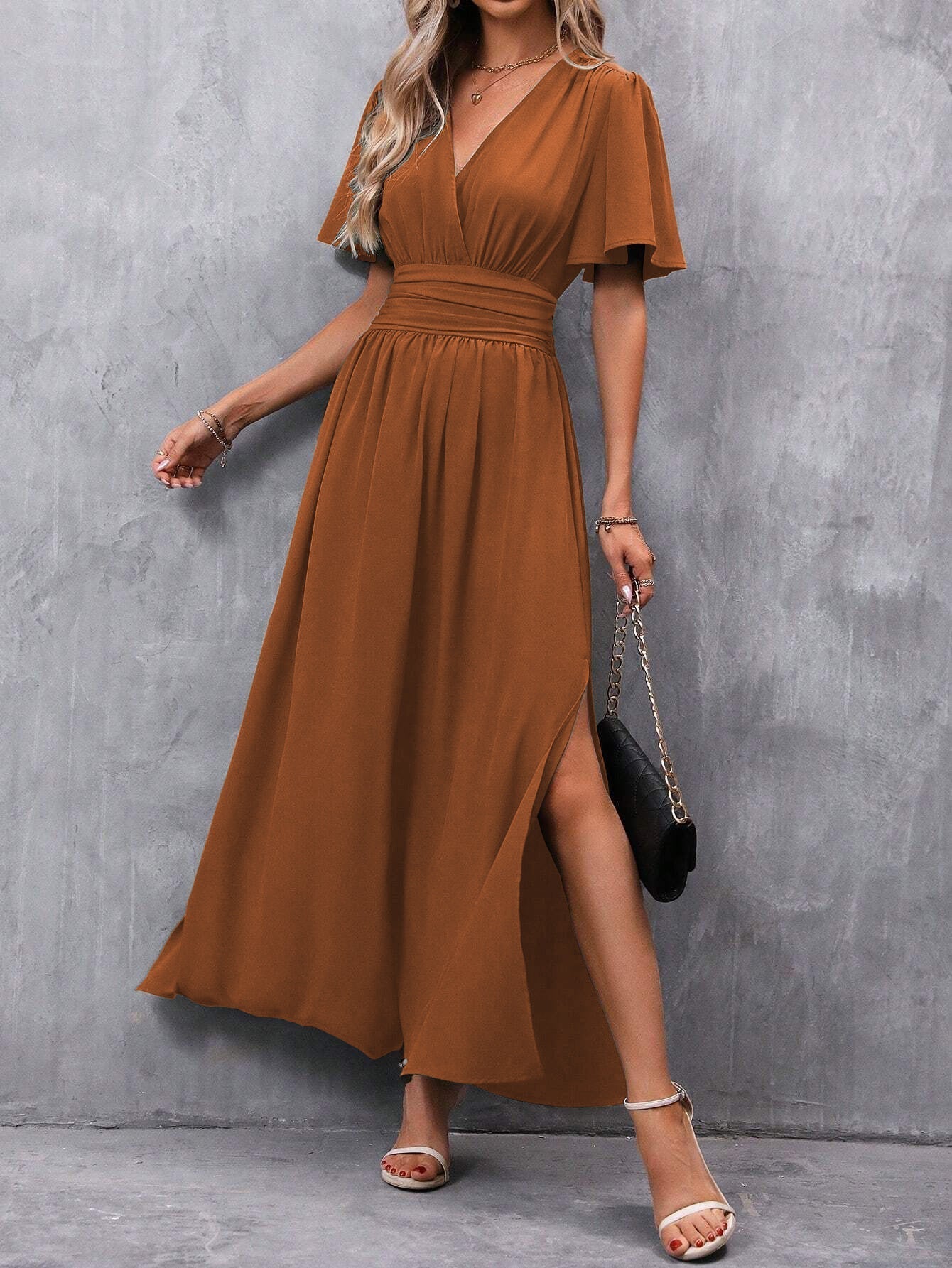 Eterna - Czarna Elegancka Sukienka Maxi