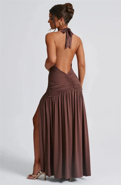 Susi - Maxi Šaty Snů" could be rephrased as "Susi - Dreamy Maxi Dress.