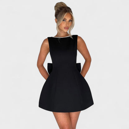 Catarina - Mini Dress Adorned with Pearls
