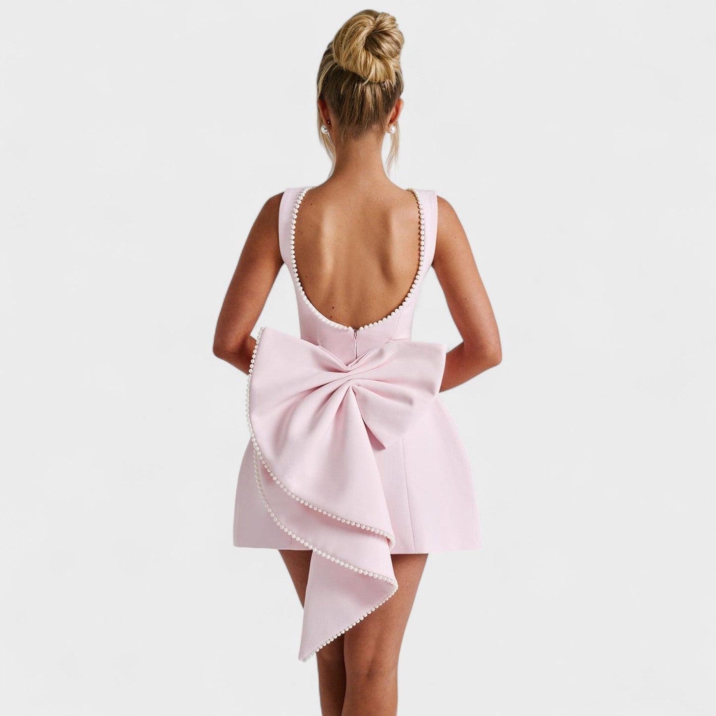 Catarina - Mini Dress Adorned with Pearls