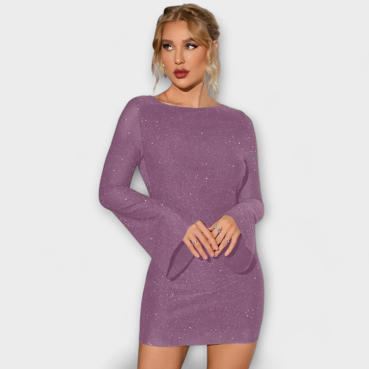 Elegancka Sukienka z Cekinem i Odkrytymi Plecami